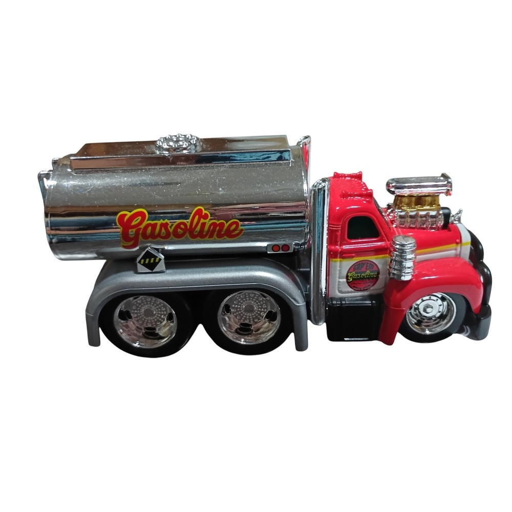 Muscle Machines 1953 Mack B61 Gasoline Tanker Truck 1:64 Scale